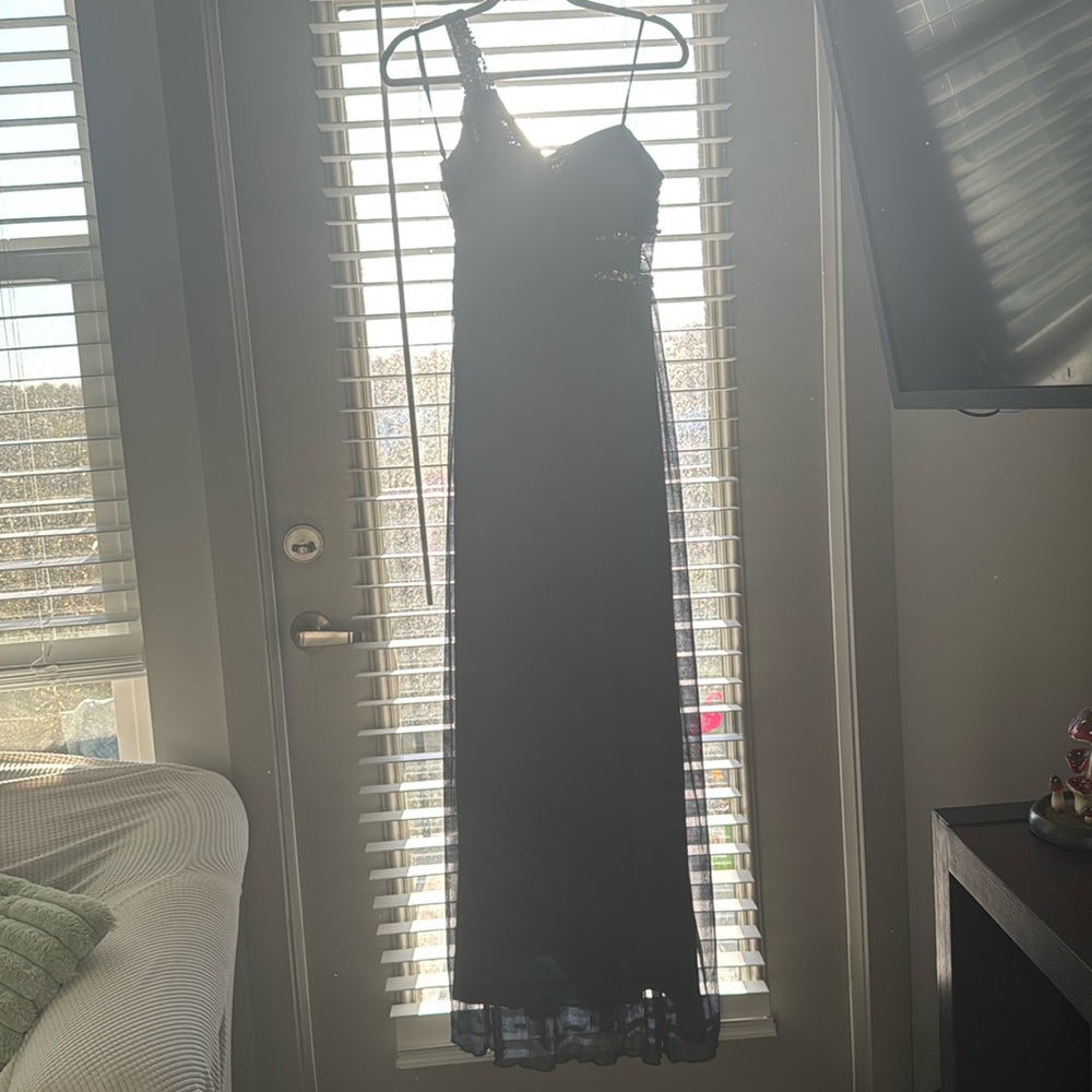 Floor length prom dress one shoulder